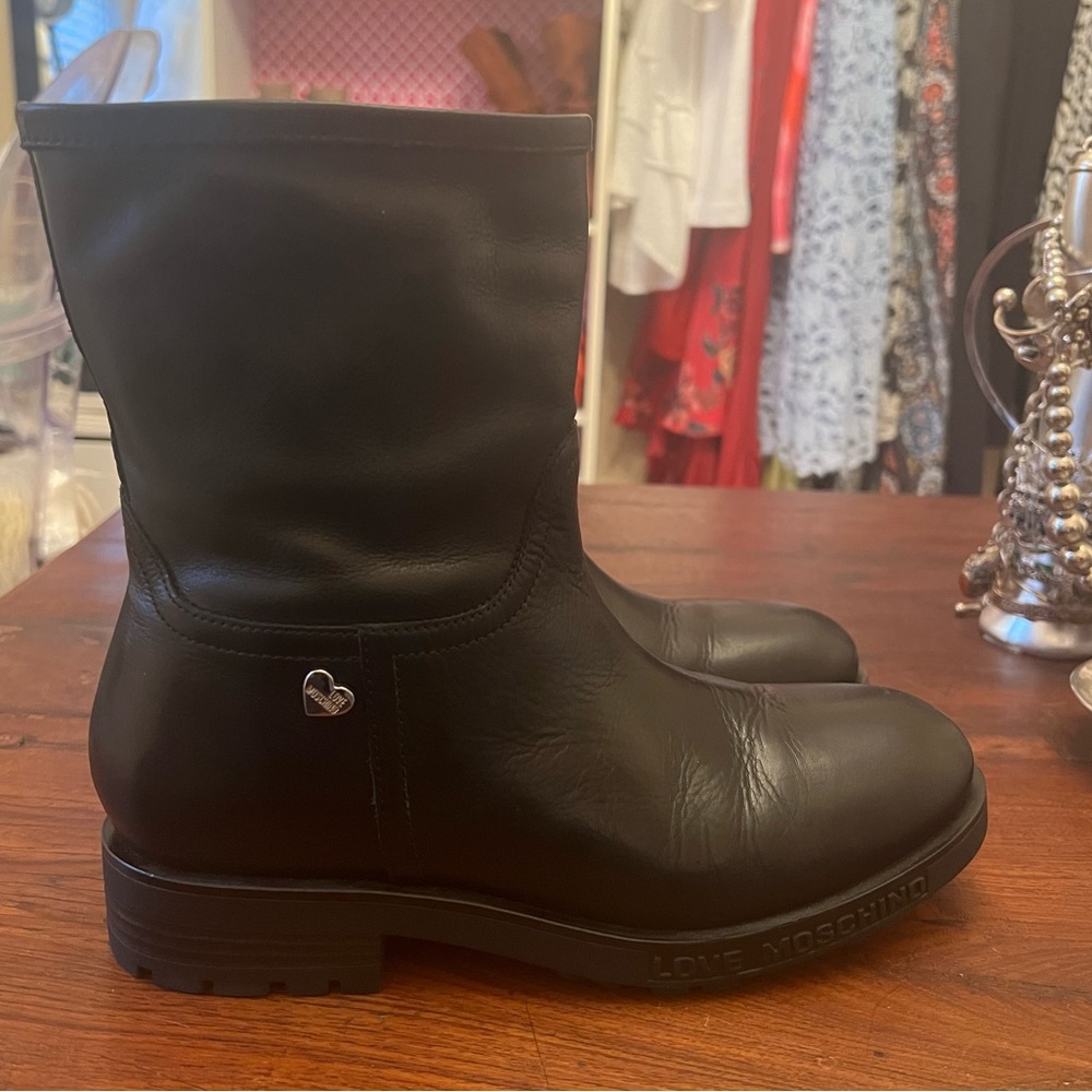 Love Moschino Moto Ankle Boots Black Leather size 38 motorcycle boot